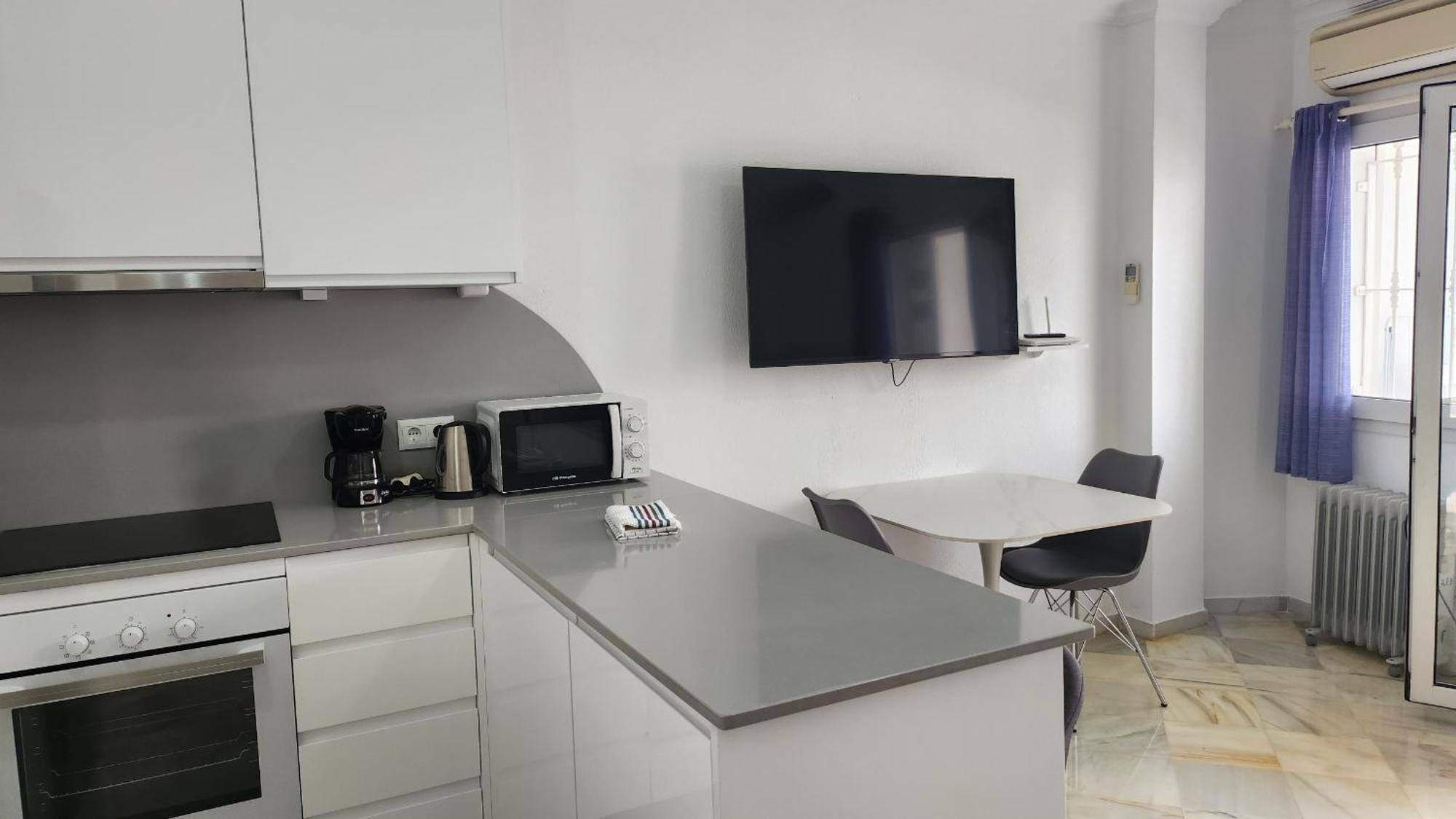 Stella Maris - Sleeps 4 Apartment Нерха Екстериор снимка