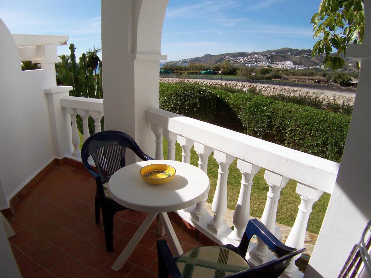 Stella Maris - Sleeps 4 Apartment Нерха Екстериор снимка